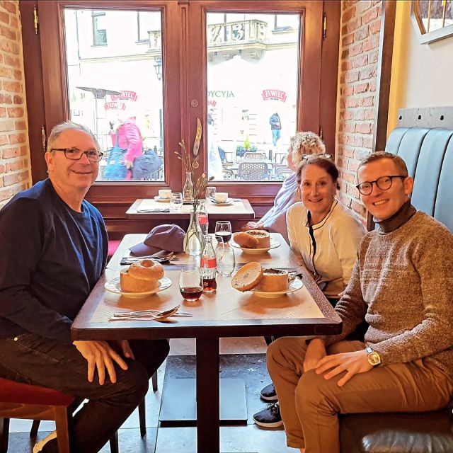 Wonderful people. 
Beautiful places. 
Blessed moments.
Thankful always 🙂

#poland
#krakow
#people
#meeting 
#tours 
#travel 
#travelpoland 
#privatetours 
#privatetravel 
privatetourskrakow.com 
privatetourswarsaw.com