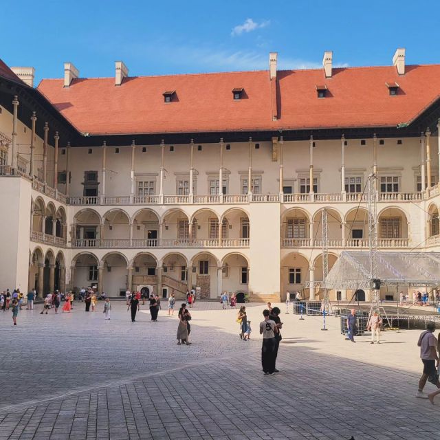 🏰 Over 1000 years of history underground... and later, Wawel Royal Castle in Krakow has become Pearl of Renaissance in Poland. It is one of largest Royal Residences in Europe and in many other categories one of ... 
For sure, it is one of most interesting, beautiful and lightful places. Come and see! ...

#wawel 
#krakow
#royalresidence 
#privatewaweltour
#Poland
#chakras
#polishkingdom 
#oldtown 
#unesco 

🙂privatetourskrakow.com by Christopher Skutela PhD 🙂
